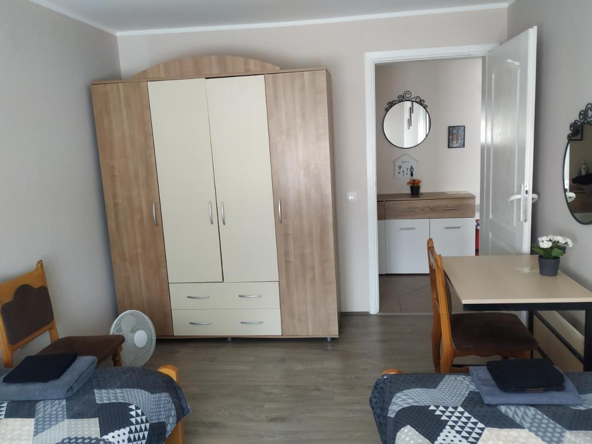 Ariana Apartman Kragujevac Eksteriør billede