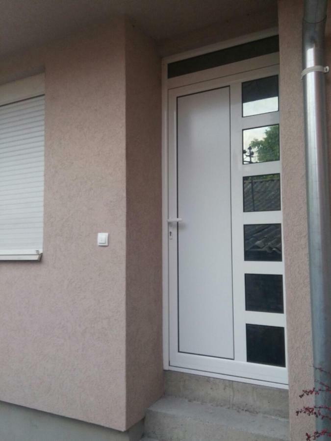 Ariana Apartman Kragujevac Eksteriør billede